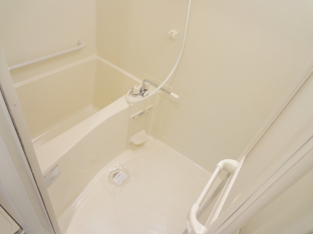 バス・シャワールーム　同物件他部屋の写真