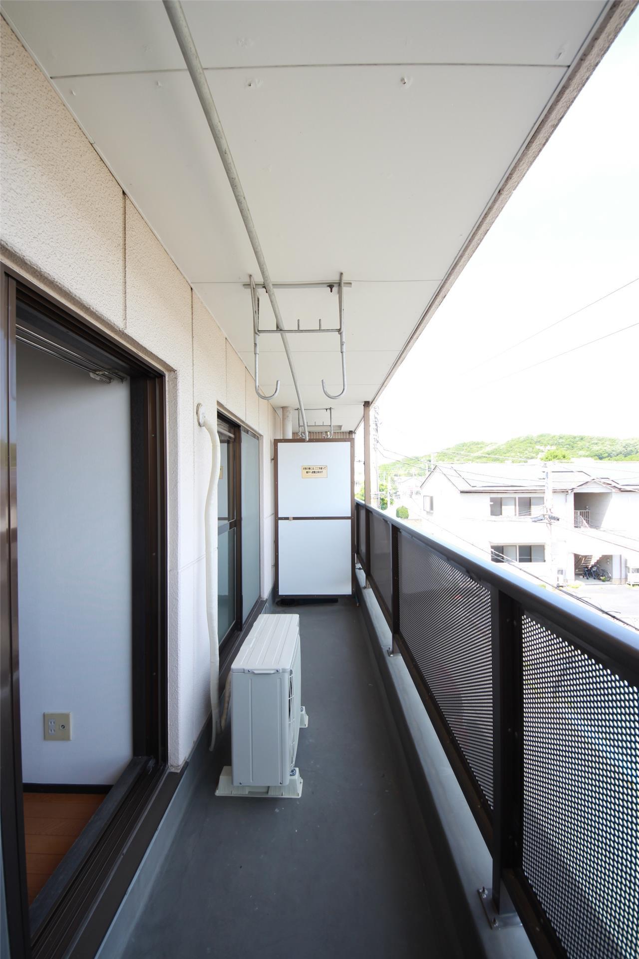 バルコニー　お布団も干せます☆