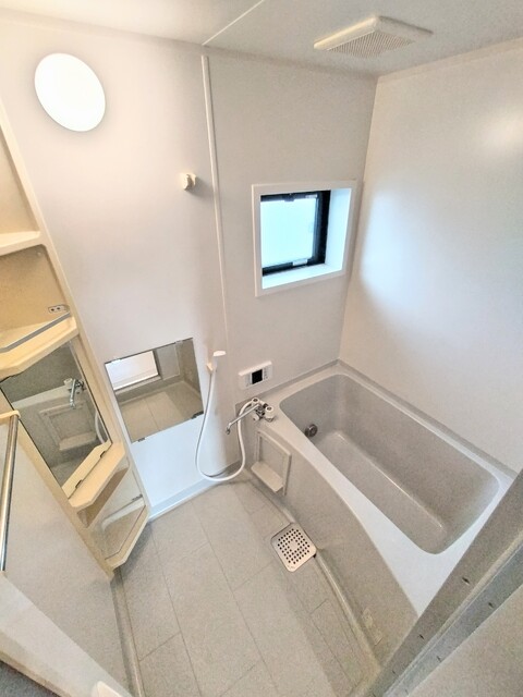 バス・シャワールーム　★★お風呂は嬉しい追焚機能付きです♪★★