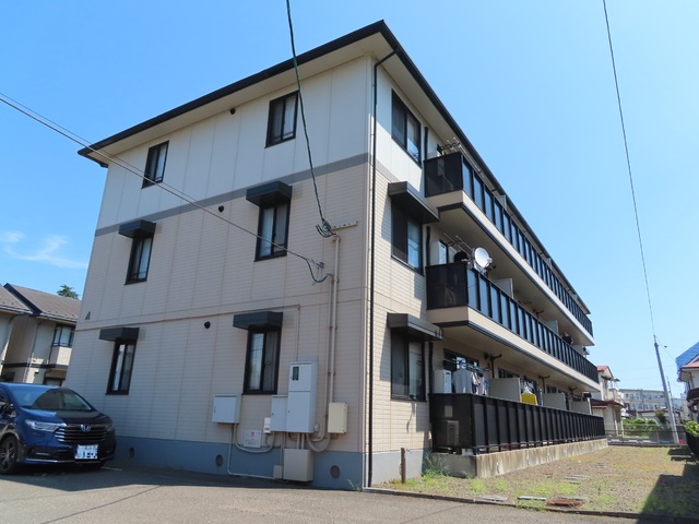 建物外観　２０２１年８月撮影