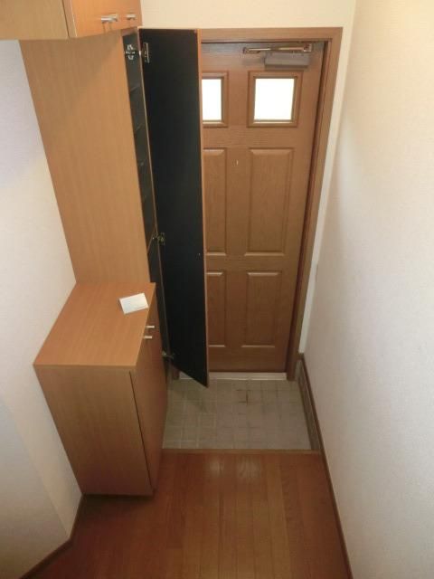 玄関　シューズボックス付き玄関