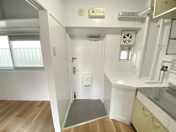 玄関　ビレッジハウスの同一物件・同一タイプの間取りの写真です