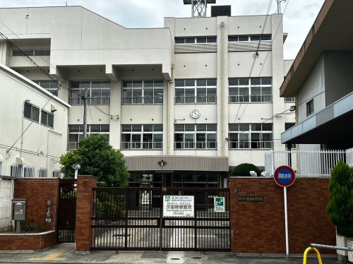 中学校　春日出中学校（中学校）まで845m