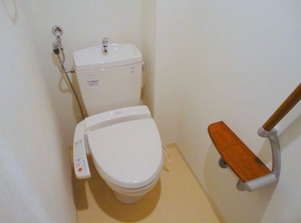 トイレ　いつも清潔・ウォシュレット完備しています♪