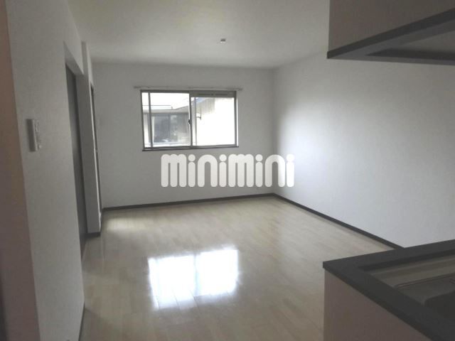 居室・リビング　明るいお部屋