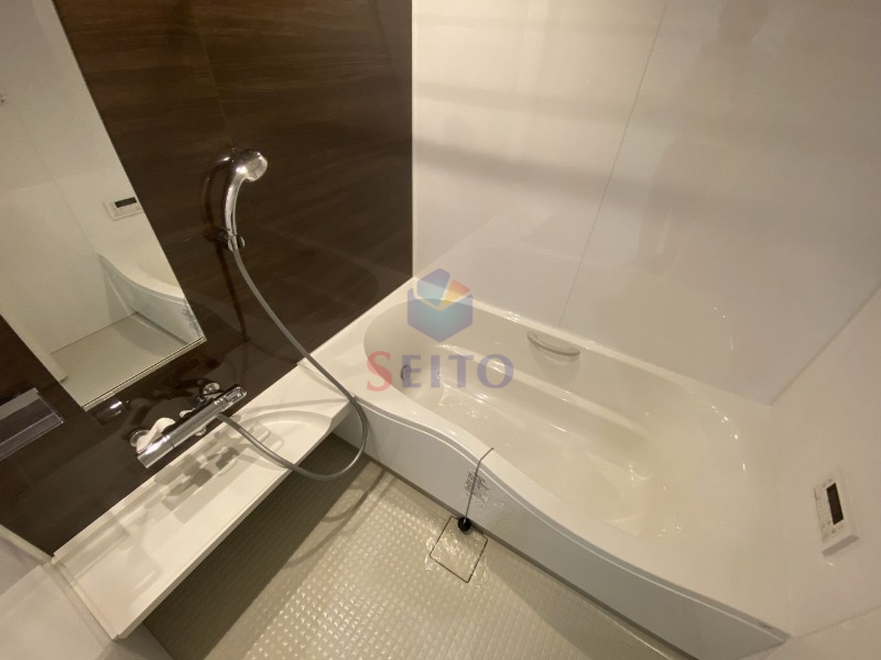 バス・シャワールーム　３０３号室のお写真です。