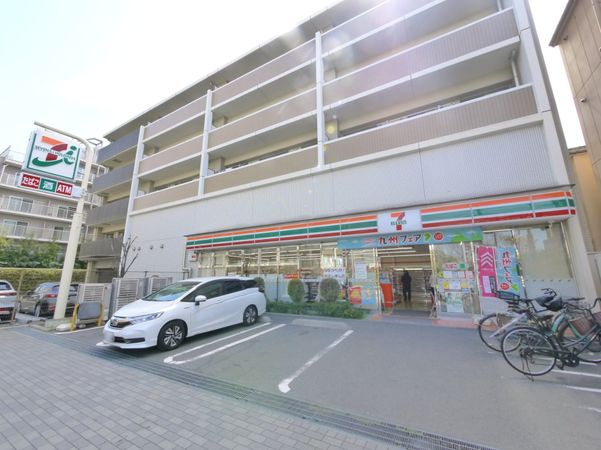 コンビニ　セブンイレブン北区滝野川3丁目店（コンビニ）まで55m