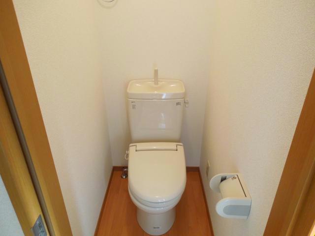 トイレ　トイレ（暖房便座）