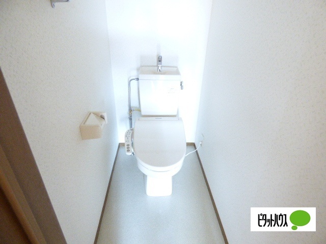 トイレ　※写真は別のお部屋です。