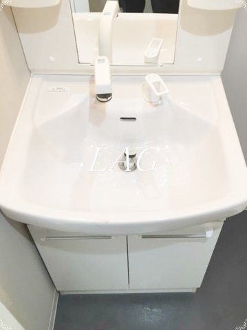 洗面設備　独立洗面台です。