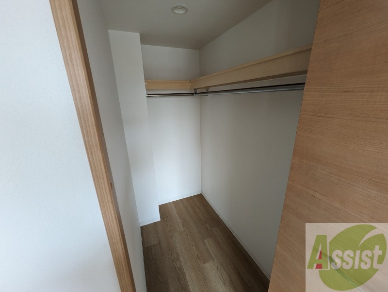 収納　寝室の収納です。部屋がすっきり片付きます。