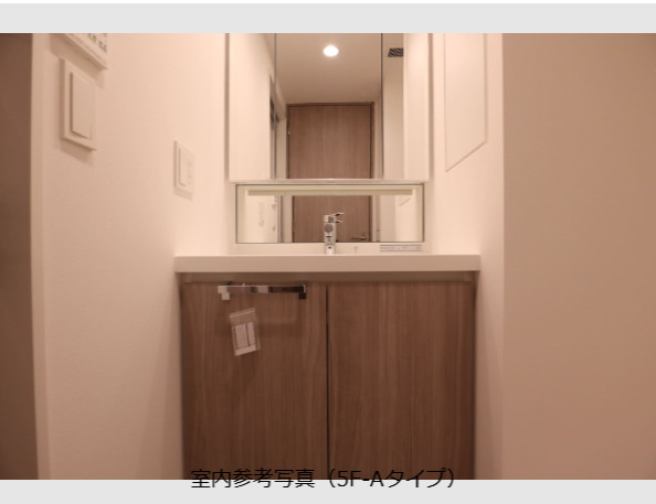 洗面設備　写真は同タイプ住戸です。