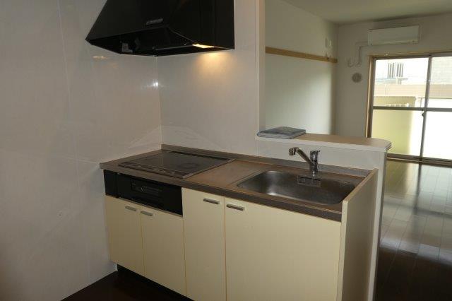 キッチン　IHコンロ付きシステムキッチン