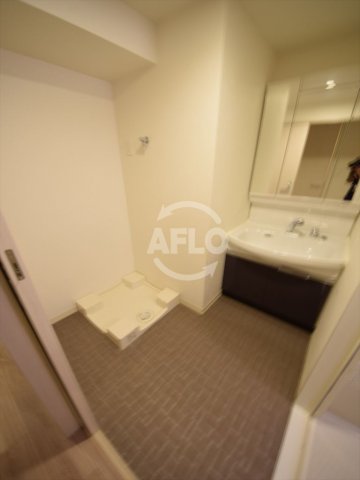 洗面設備　プレサンス堺筋本町駅前シェル　洗面脱衣所