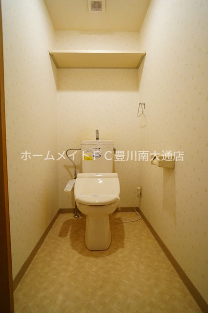 トイレ　同型別部屋写真（反転）