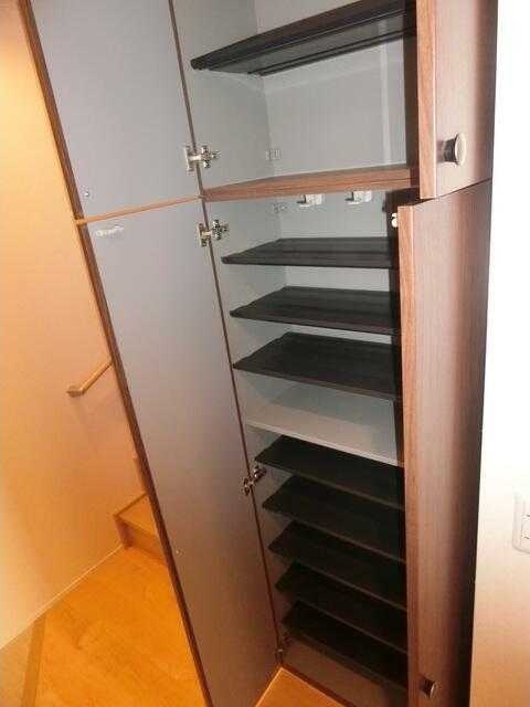 玄関　シューズボックス