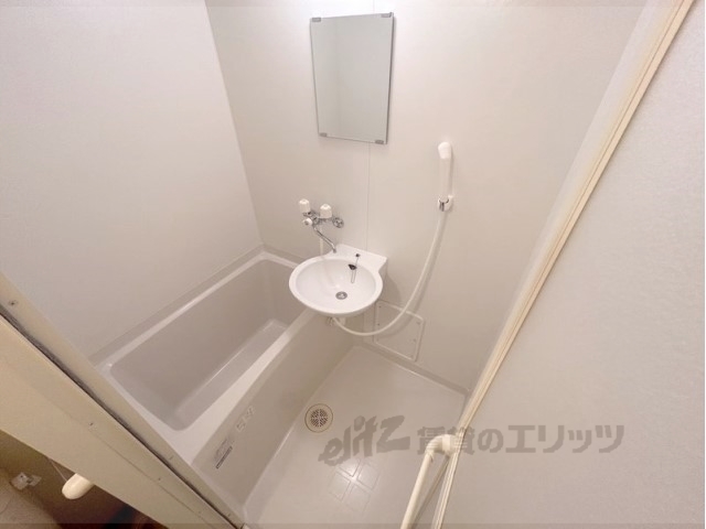 バス・シャワールーム　バス