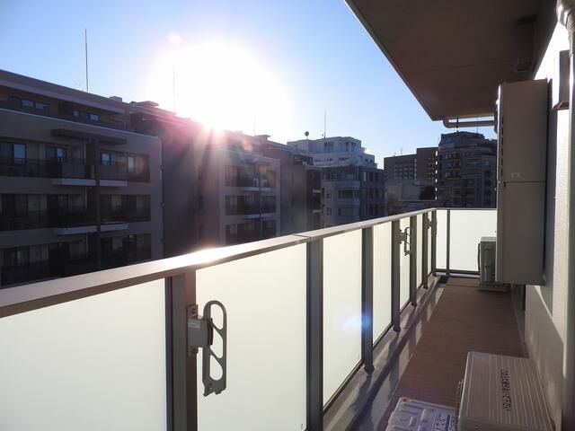 バルコニー　お洗濯にも便利なバルコニー付き