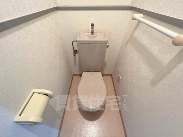 地下鉄谷町線 南森町駅 徒歩5分 7階建 築29年のトイレ写真