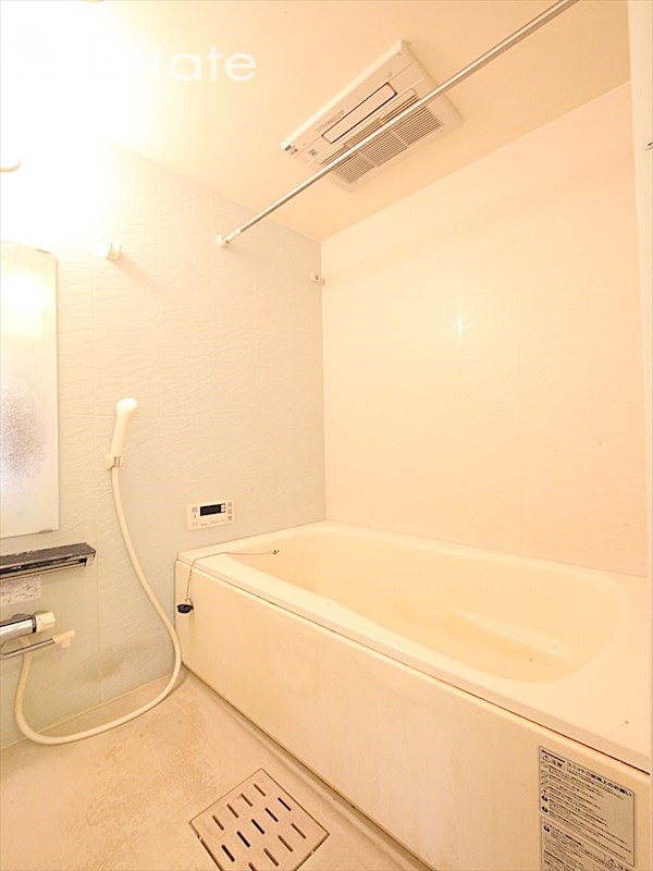 バス・シャワールーム　バスルーム