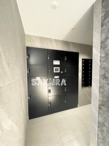 その他共有部分　外出の多い方でも安心の宅配ボックス付き♪