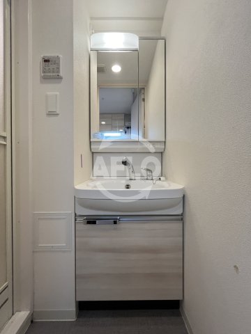 洗面設備　プレサンス新大阪ストリーム　洗面台