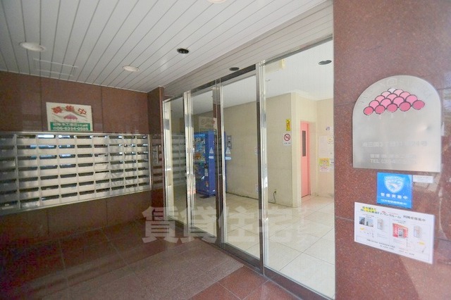 エントランス　エントランス