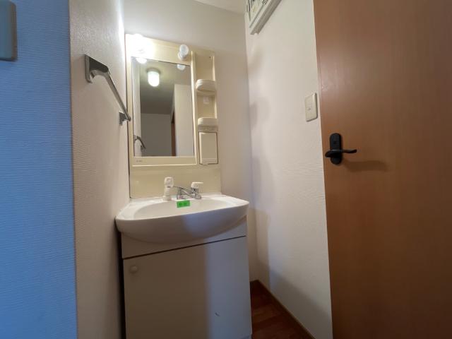 洗面設備　洗髪洗面化粧台