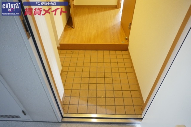 玄関　同型参考写真