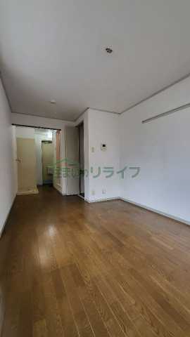 居室・リビング　別部屋転用写真です。