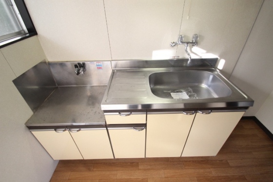 キッチン　※別部屋の写真です