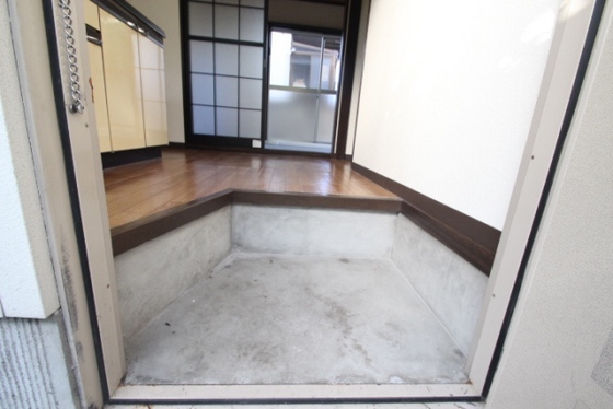 玄関　※別部屋の写真です