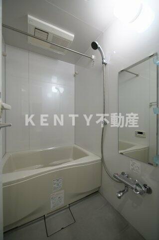 バス・シャワールーム　同タイプ上階の写真です