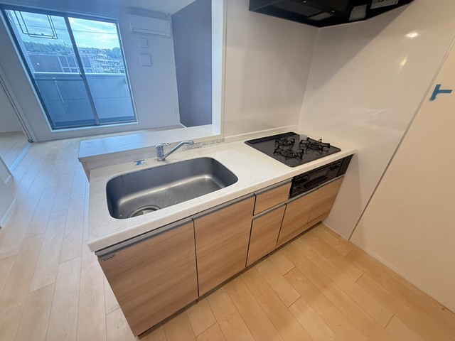 キッチン　別部屋参考写真です