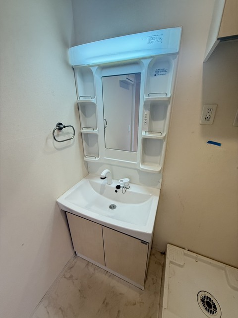 洗面設備　別部屋参考写真です