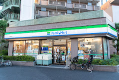 コンビニ　ファミリーマート 東品川店（コンビニ）まで76m