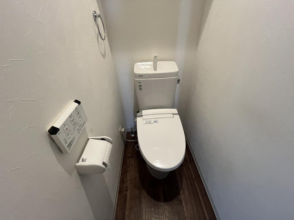 トイレ　トイレ