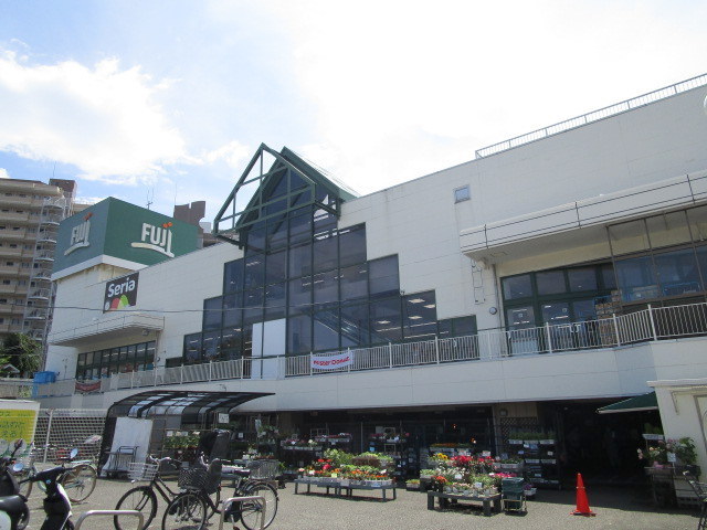 その他　Fuji善行店（その他）まで652m