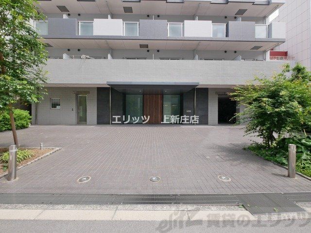 エントランス　駐車場