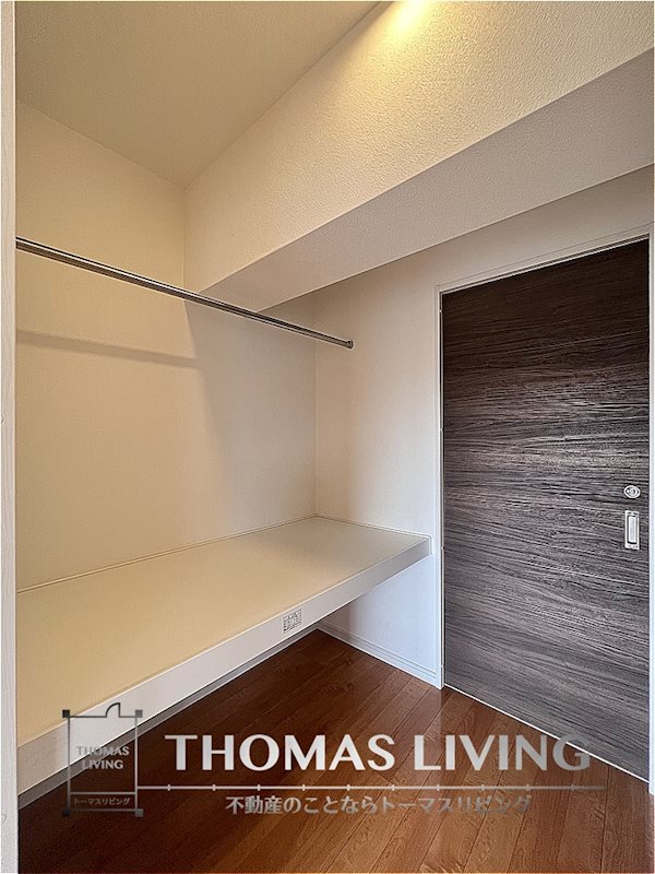 収納　大容量のウォークスルークローゼット