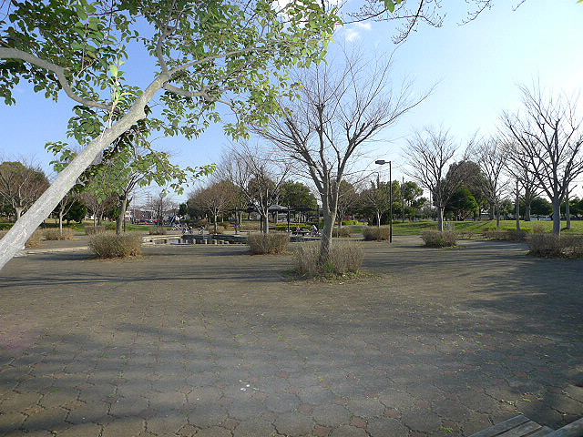公園　沼辺公園（公園）まで824m