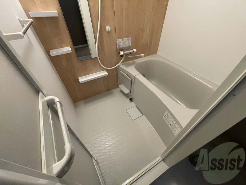 バス・シャワールーム　お風呂になります。一日の疲れを癒してくださいね。