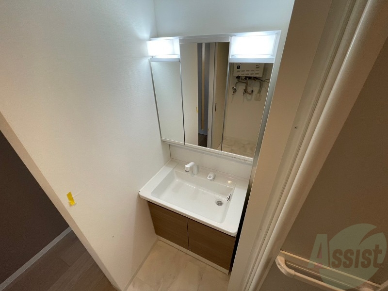 洗面設備　こちらに洗面台があります。朝の洗顔はこちらで。