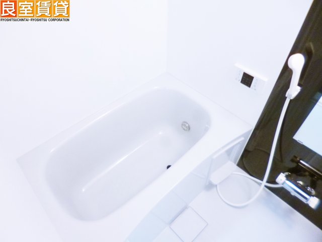 バス・シャワールーム　※このお写真は同物件の別のお部屋のお写真です。現状優先