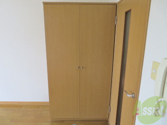 収納　収納はこちらのクローゼットになりますねー。