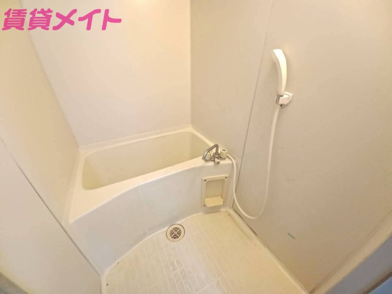 バス・シャワールーム　別部屋参照。現状優先となります。