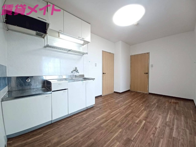 居室・リビング　別部屋参照。現状優先となります。