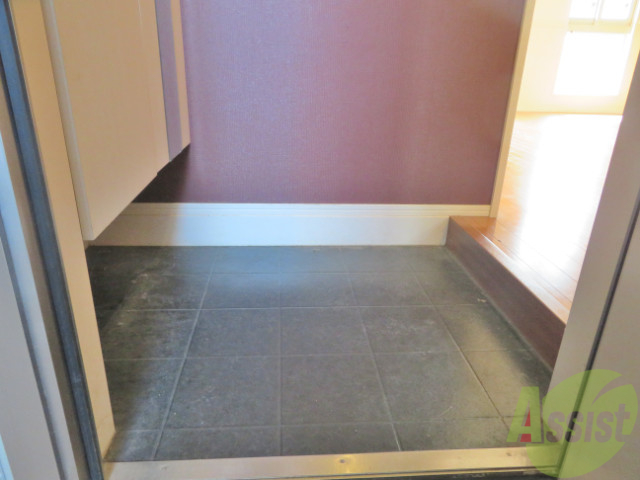 玄関　玄関から見た景色はこちらです。いかがでしょうか。