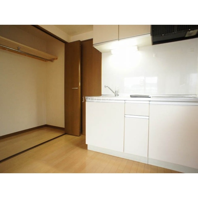 キッチン　寝室