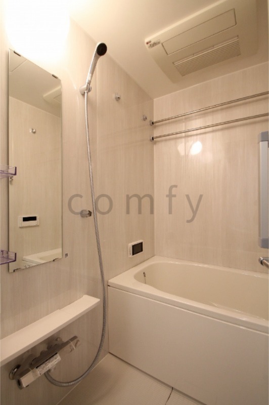 バス・シャワールーム　バスルーム